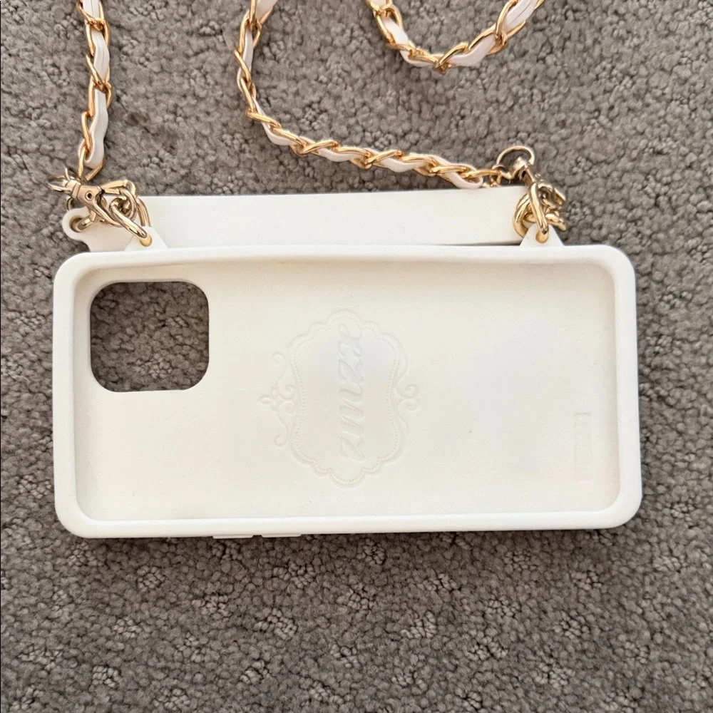 NWOT Chic Quilted 14 IPhone Pro Max Crossbody Case